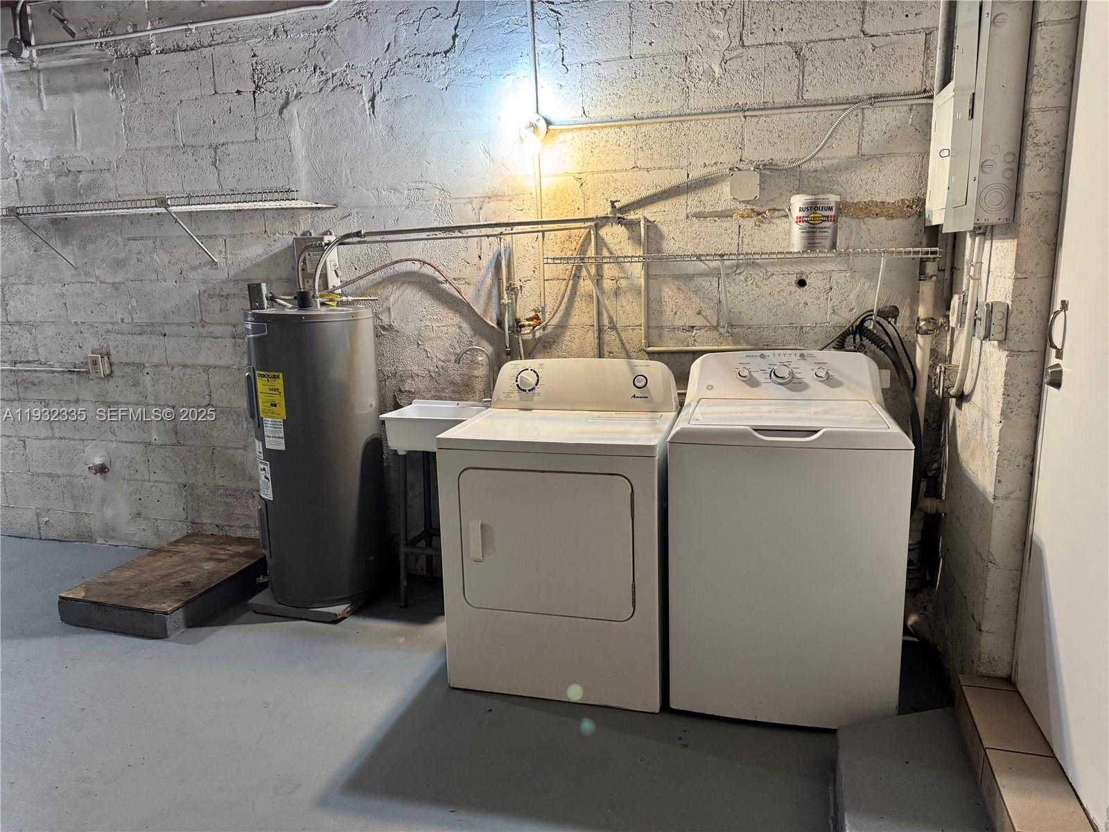 CORAL PARK ESTATES SEC 3 - Residential Lease