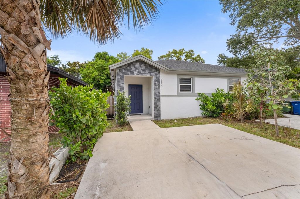 Photo of 1815 NW 9th St, Fort Lauderdale, FL 33311 (MLS # A11629961)