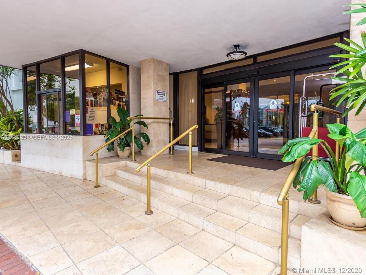 ALEXANDER TOWERS CONDO - Residential