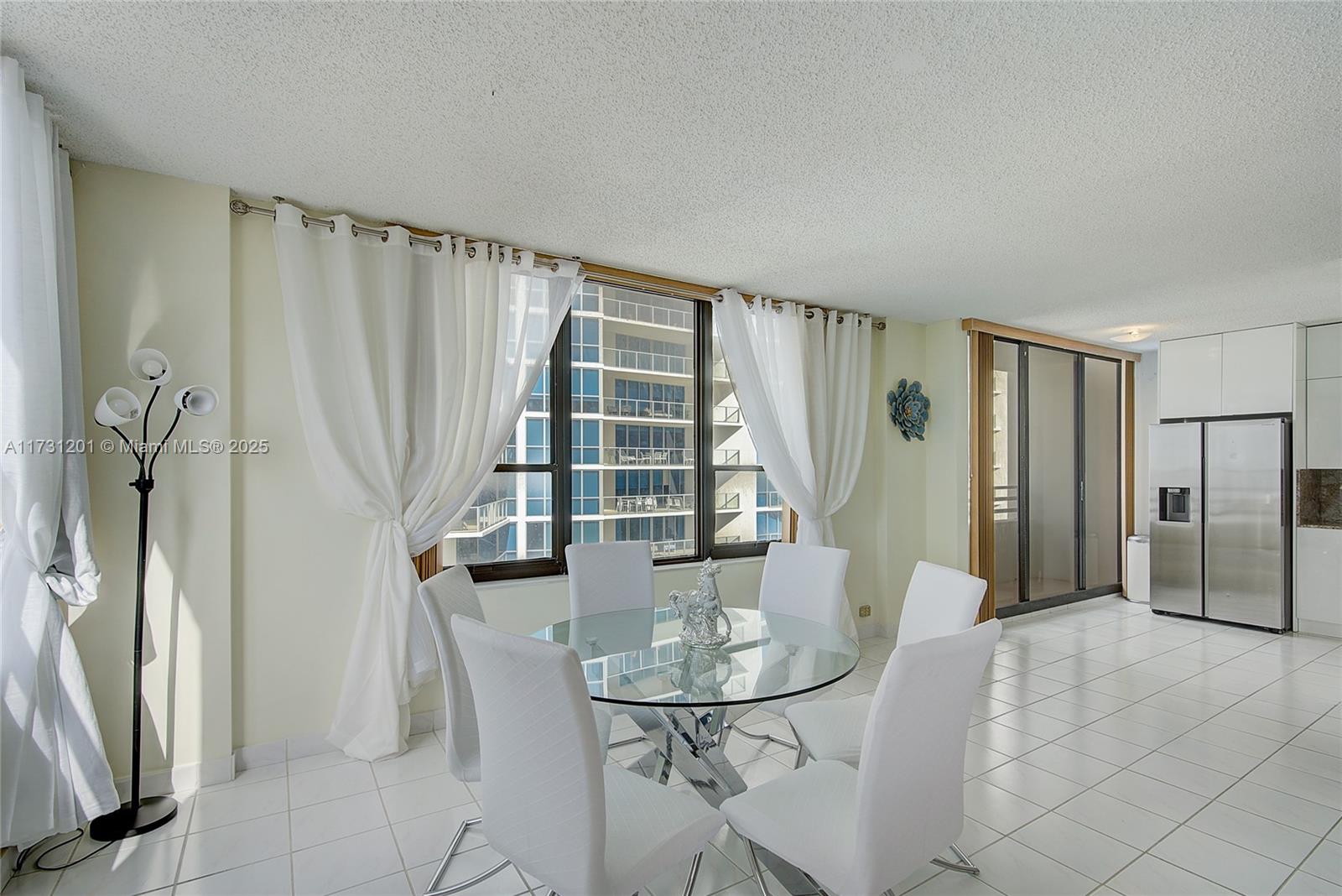 ALEXANDER TOWERS CONDO - Residential