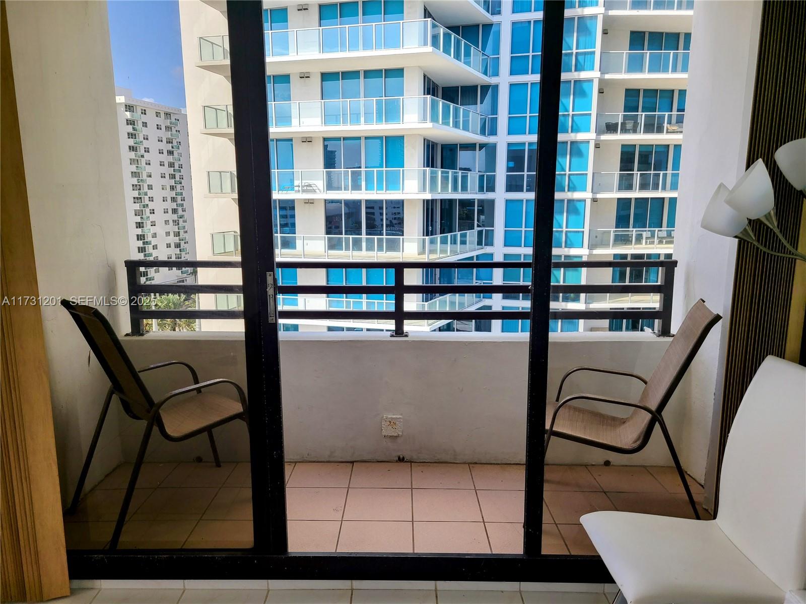 ALEXANDER TOWERS CONDO - Residential