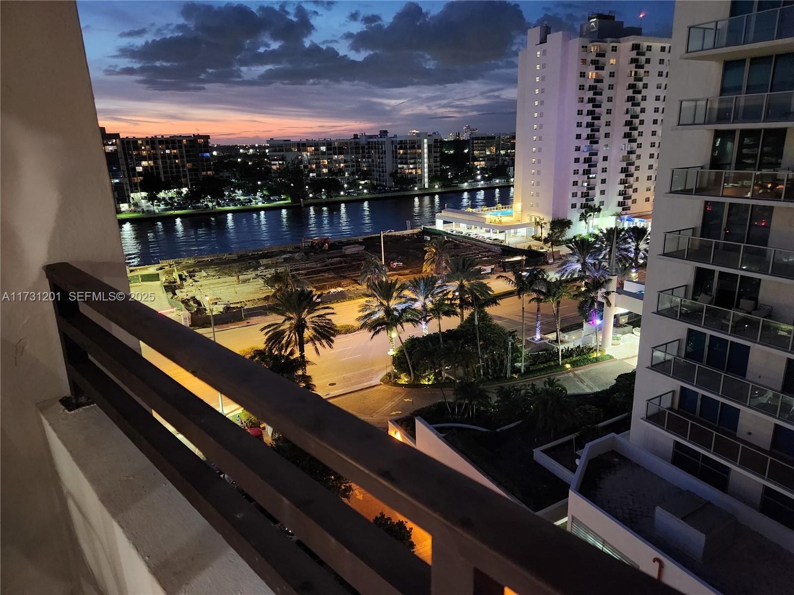 ALEXANDER TOWERS CONDO - Residential