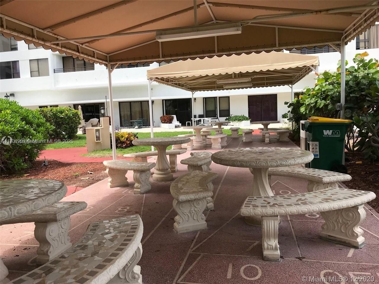 ALEXANDER TOWERS CONDO - Residential