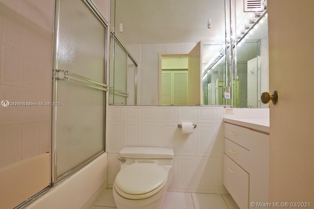 ALEXANDER TOWERS CONDO - Residential