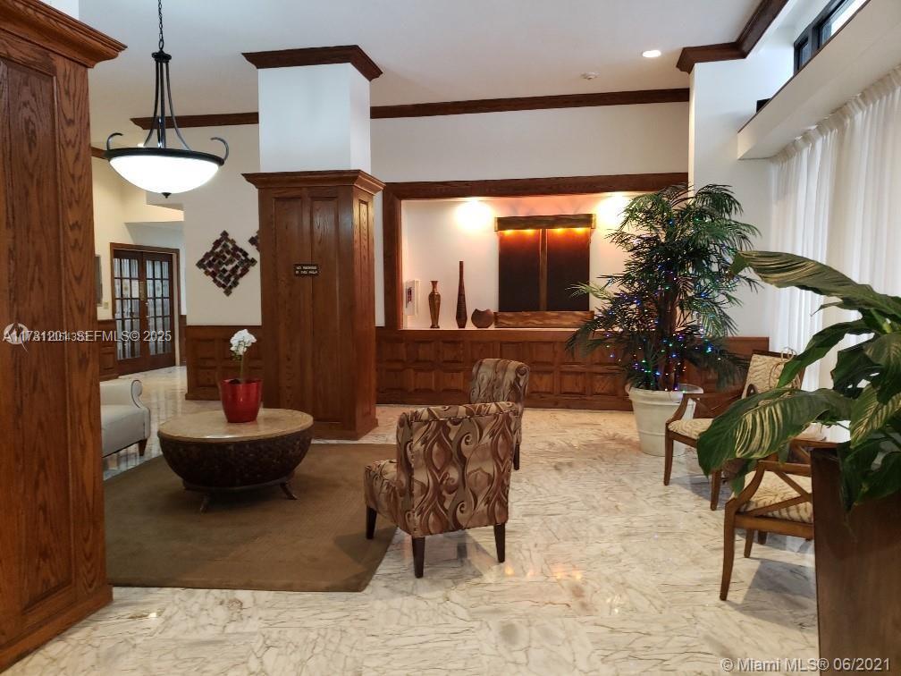 ALEXANDER TOWERS CONDO - Residential