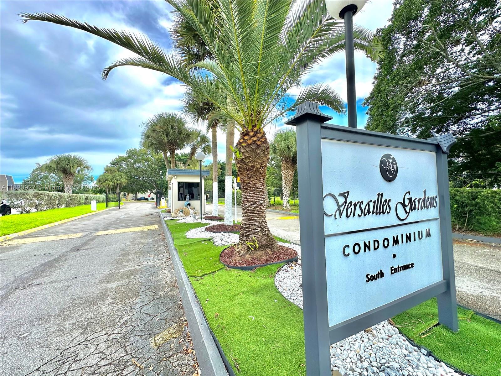 8001 Fairview Dr 107, Tamarac, Broward County, Florida - 1 Bedrooms  
2 Bathrooms - 