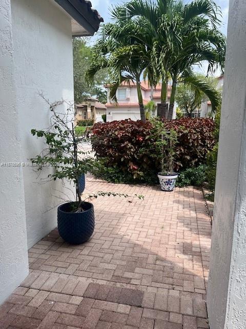 AMERITRAIL SECTION III - Residential Lease