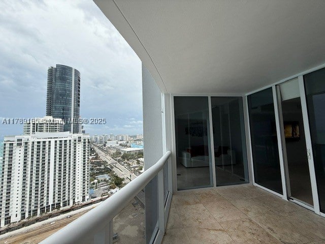 18911 Collins Ave 2804
