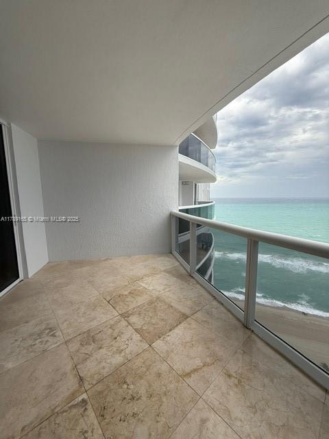 18911 Collins Ave 2804