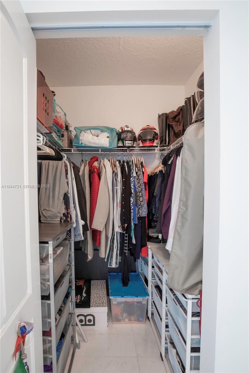 THE COSMOPOLITAN RESIDENC - Residential