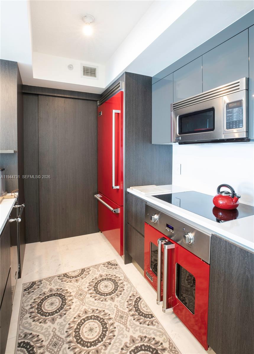 THE COSMOPOLITAN RESIDENC - Residential