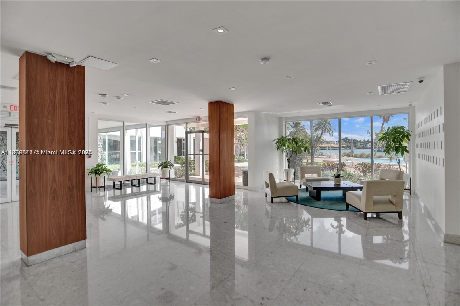 BLAIR HOUSE CONDO - WEST - Residential