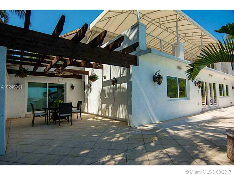 27 28 52 42 KEYSTONE ISLA - Residential