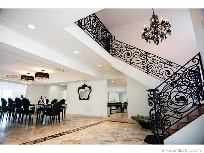 27 28 52 42 KEYSTONE ISLA - Residential