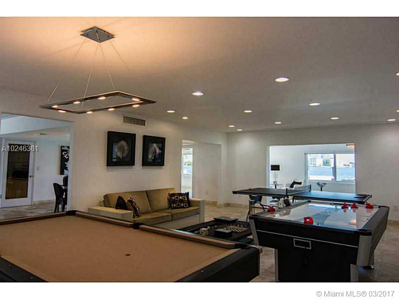 27 28 52 42 KEYSTONE ISLA - Residential