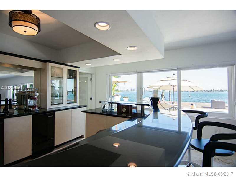 27 28 52 42 KEYSTONE ISLA - Residential