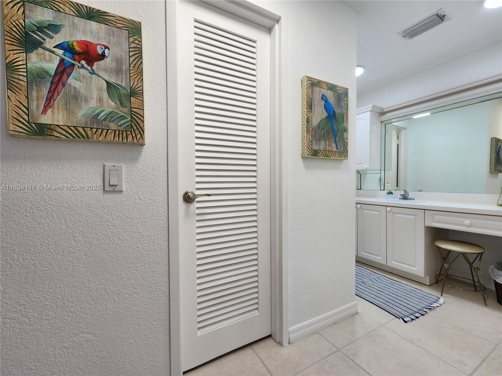 ALEXANDER TOWERS CONDO - Residential Lease