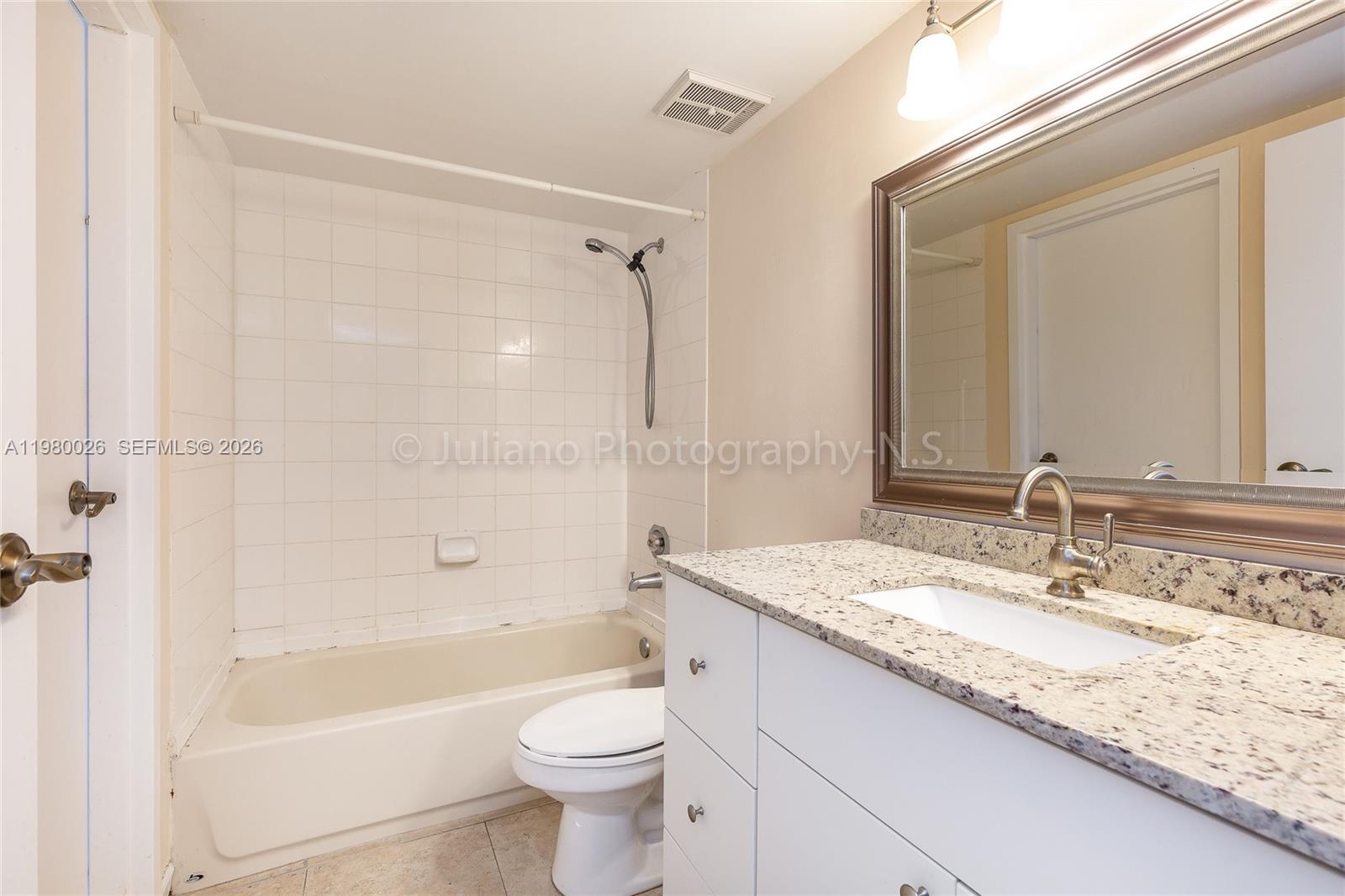 THE GRANDVIEW PALACE COND - Residential Lease