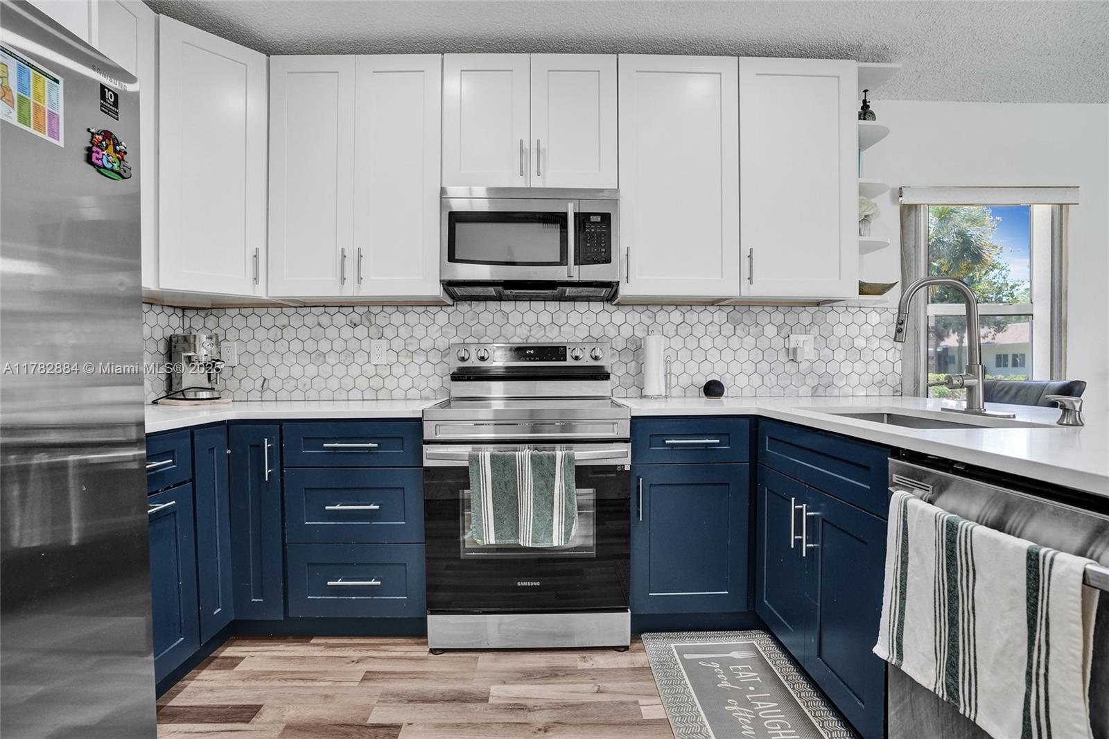 Property for Sale at 101 Nw 115th Ave, Plantation, Miami-Dade County, Florida - Bedrooms: 2 
Bathrooms: 2  - $355,000