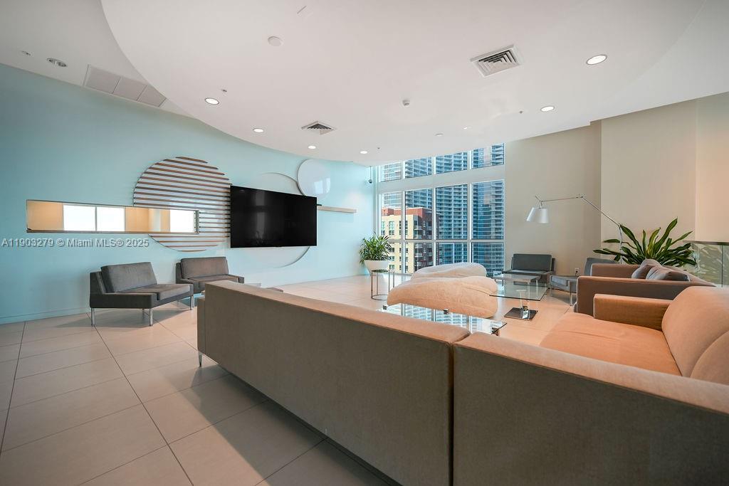 QUANTUM ON THE BAY CONDO - Residential