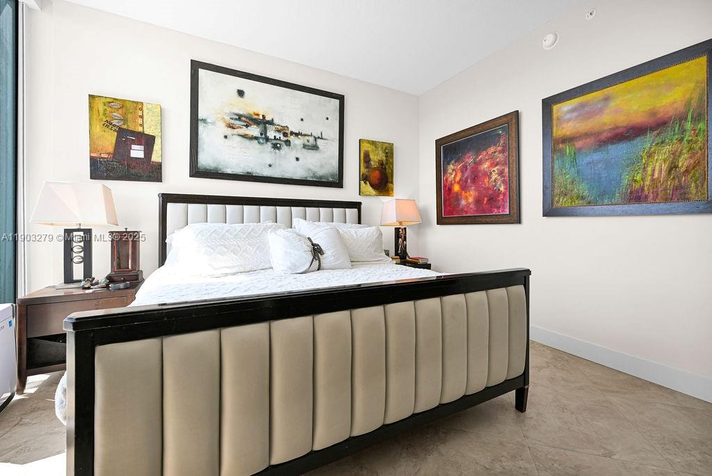 QUANTUM ON THE BAY CONDO - Residential