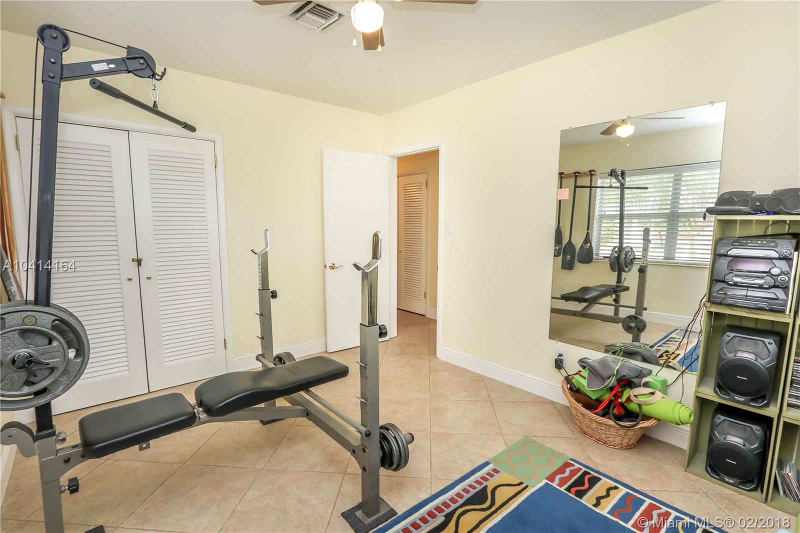 HOLLYWOOD LAKES SEC - Residential