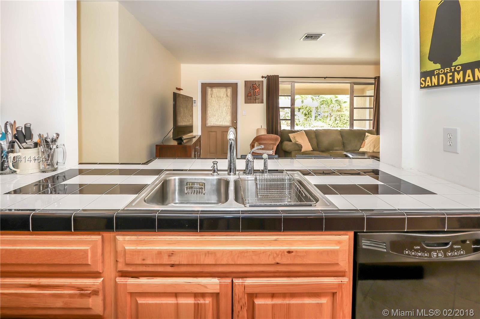 HOLLYWOOD LAKES SEC - Residential