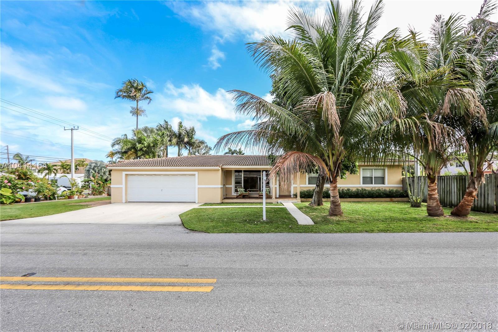 HOLLYWOOD LAKES SEC - Residential