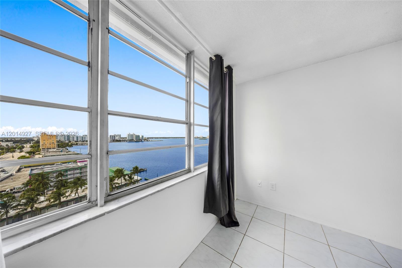 KENNEDY HOUSE CONDO - Residential