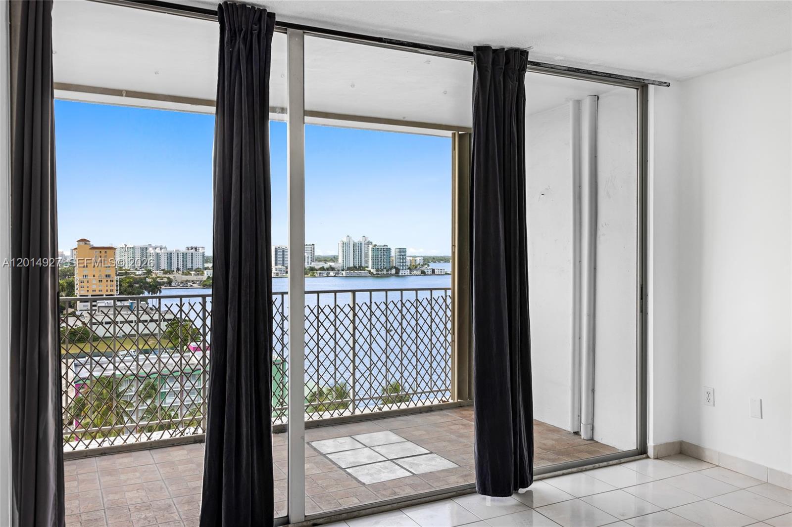 KENNEDY HOUSE CONDO - Residential