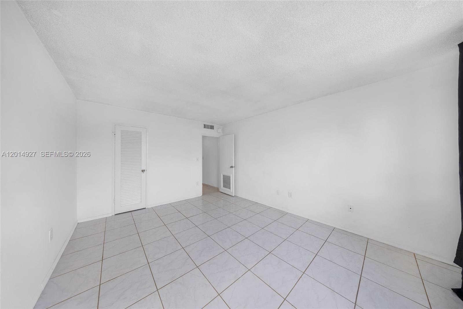 KENNEDY HOUSE CONDO - Residential