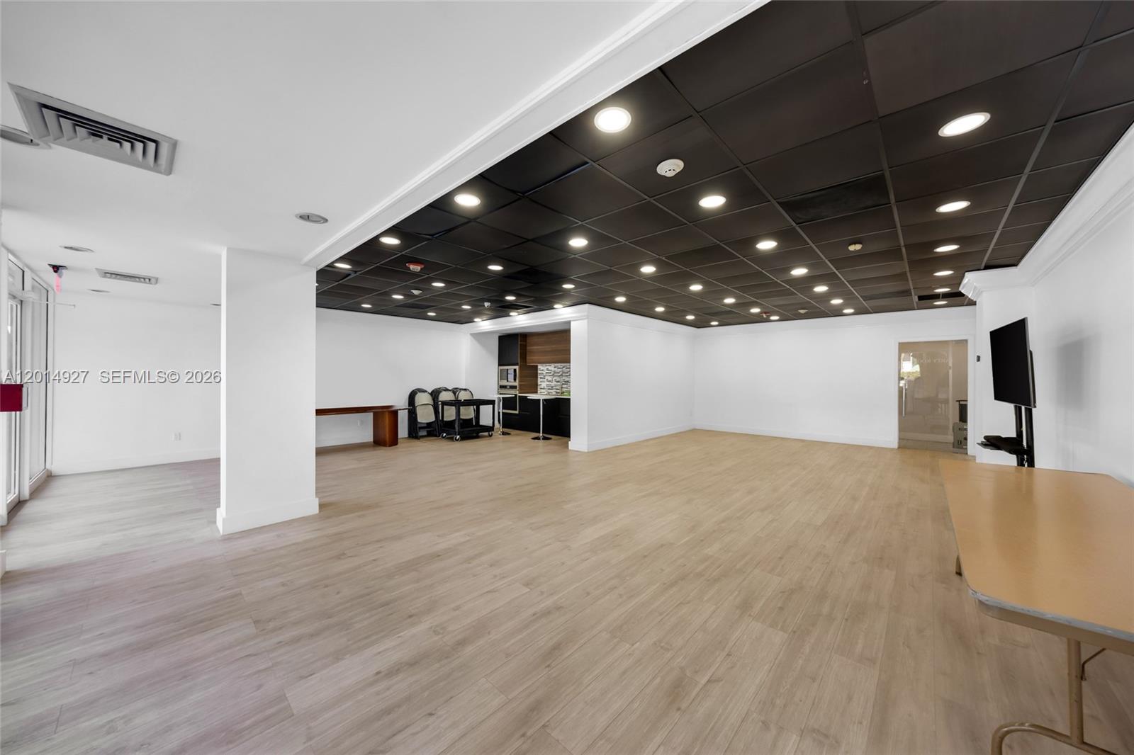 KENNEDY HOUSE CONDO - Residential