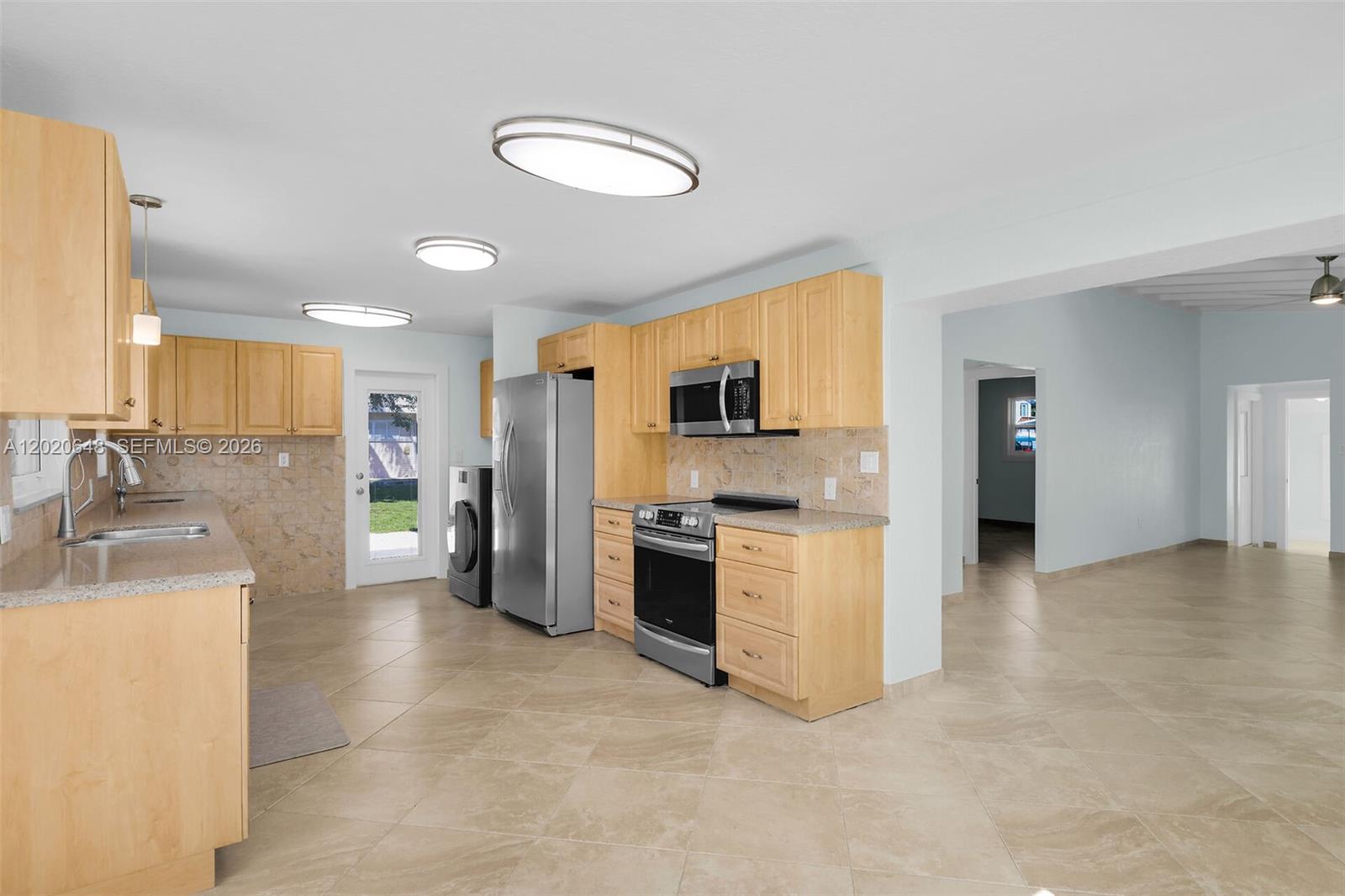 PLANTATION KEY COLONY - Residential