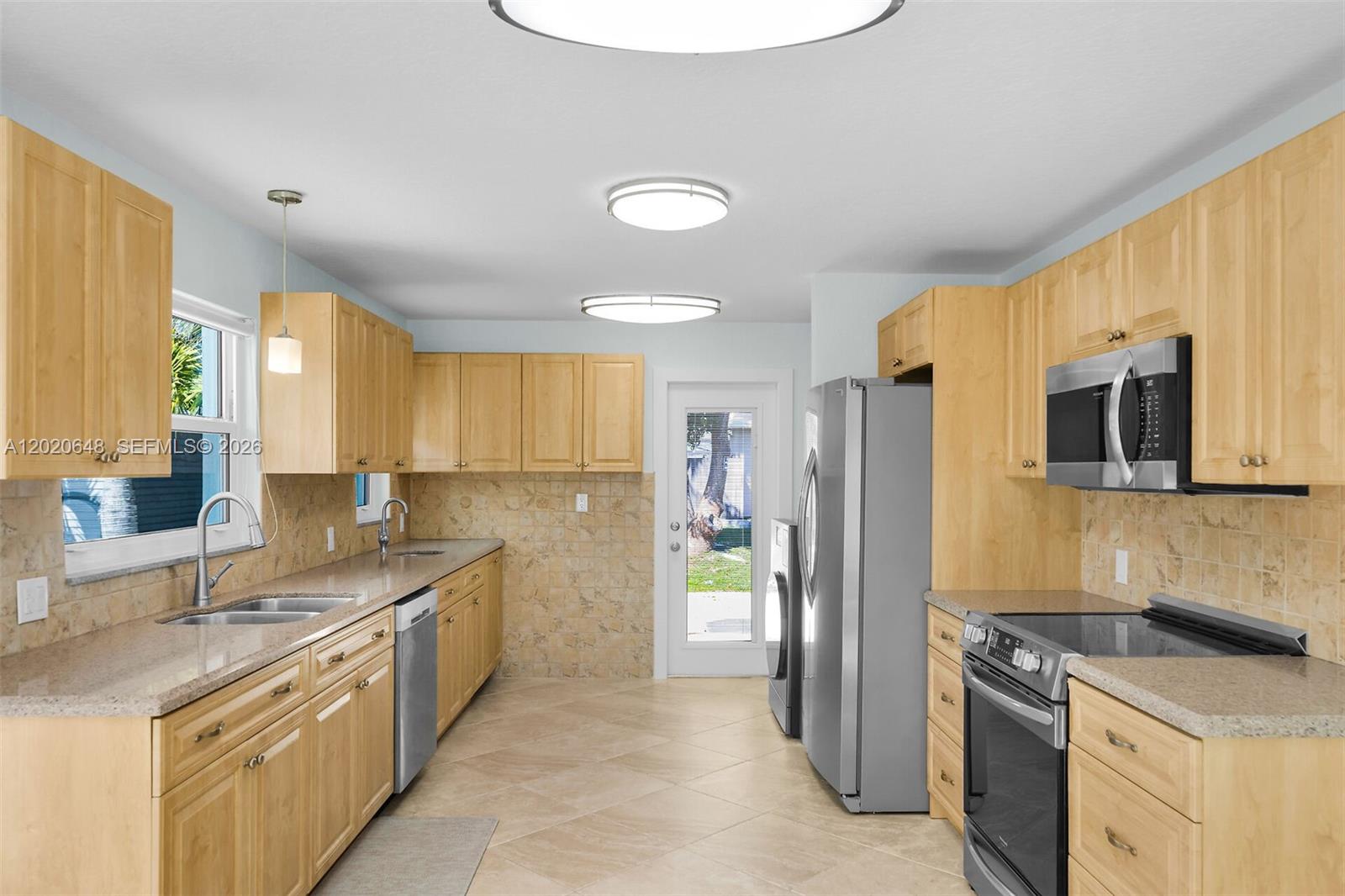 PLANTATION KEY COLONY - Residential