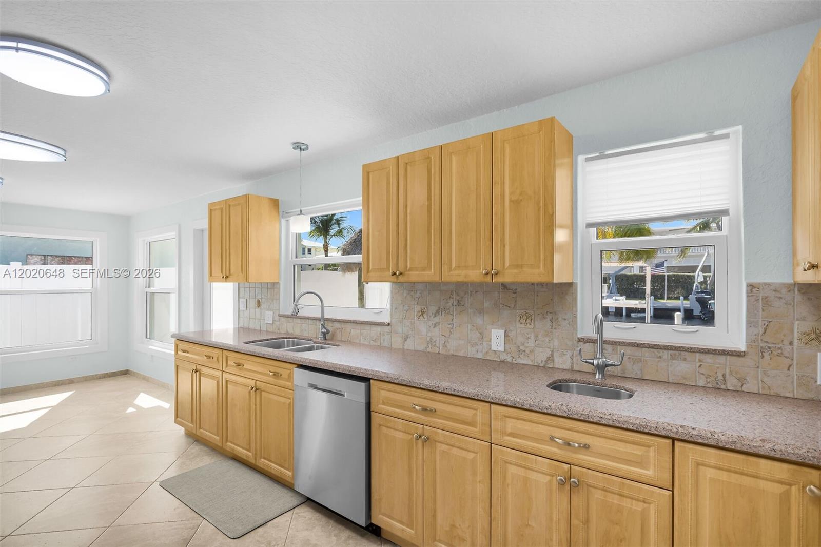 PLANTATION KEY COLONY - Residential