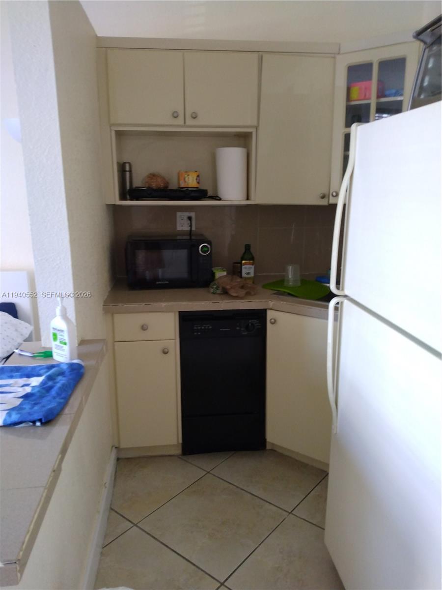 DAVID WILLIAM HOTEL CONDO - Residential