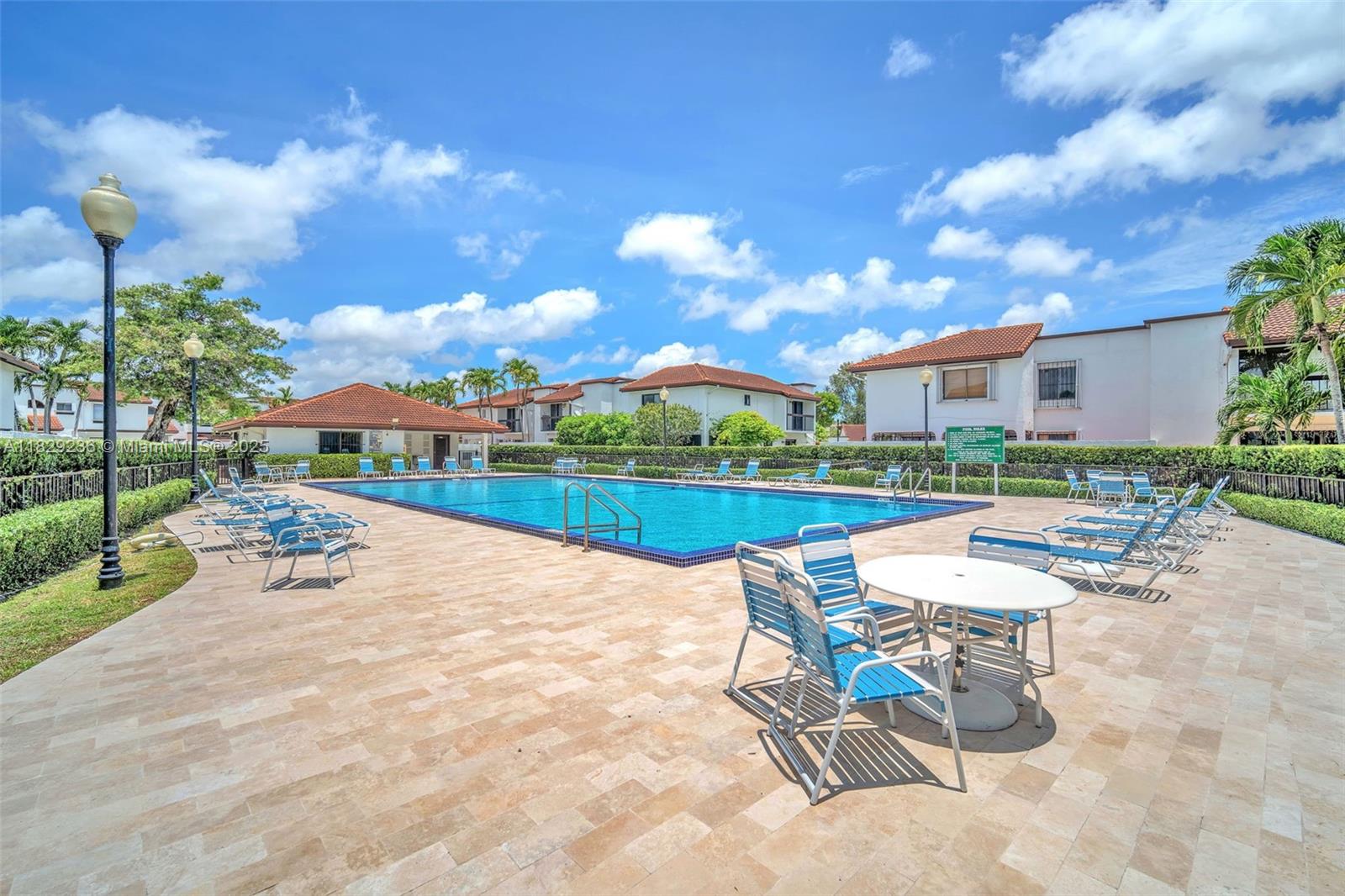 VILLA VENEZIA CONDO PH VI - Residential