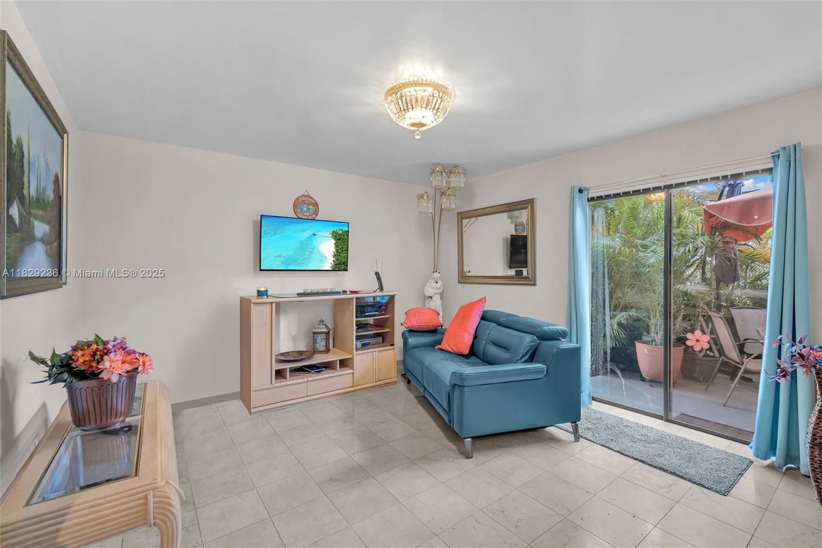 VILLA VENEZIA CONDO PH VI - Residential