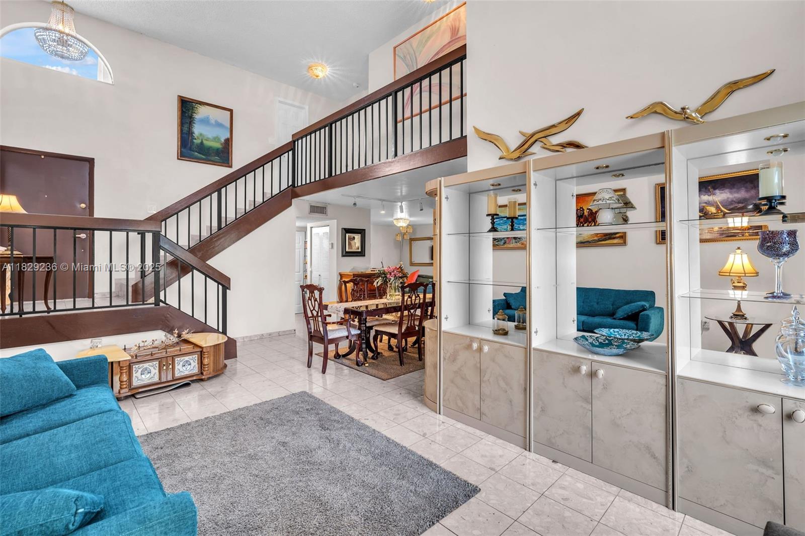 VILLA VENEZIA CONDO PH VI - Residential