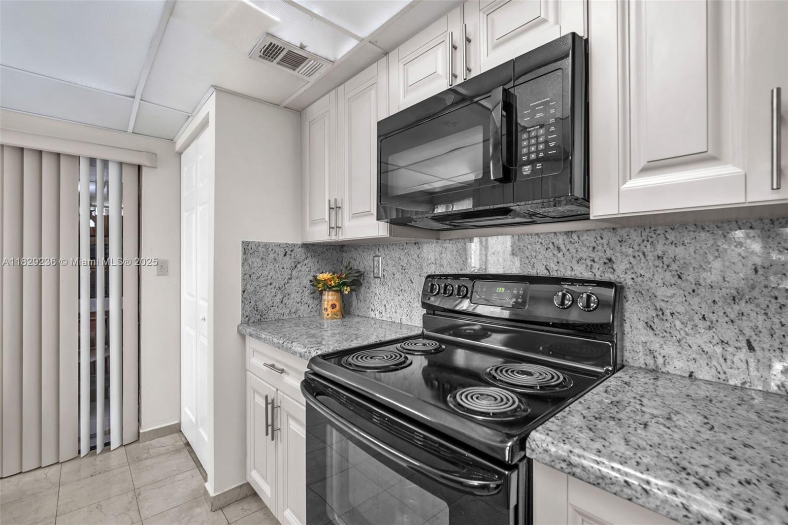 VILLA VENEZIA CONDO PH VI - Residential