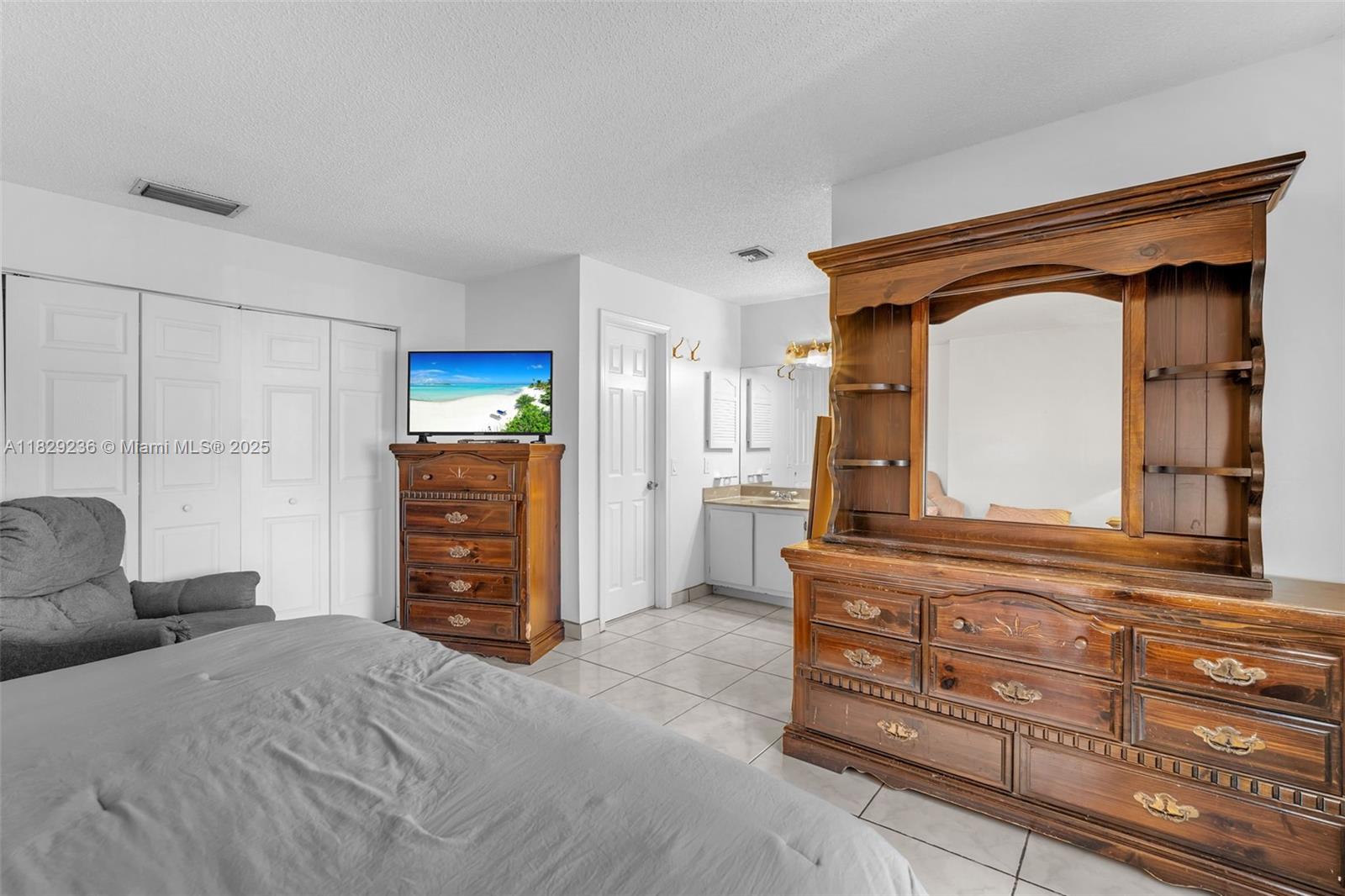 VILLA VENEZIA CONDO PH VI - Residential