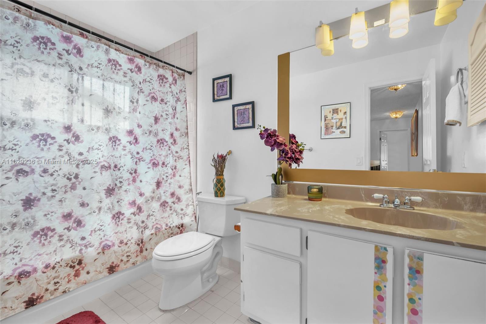 VILLA VENEZIA CONDO PH VI - Residential