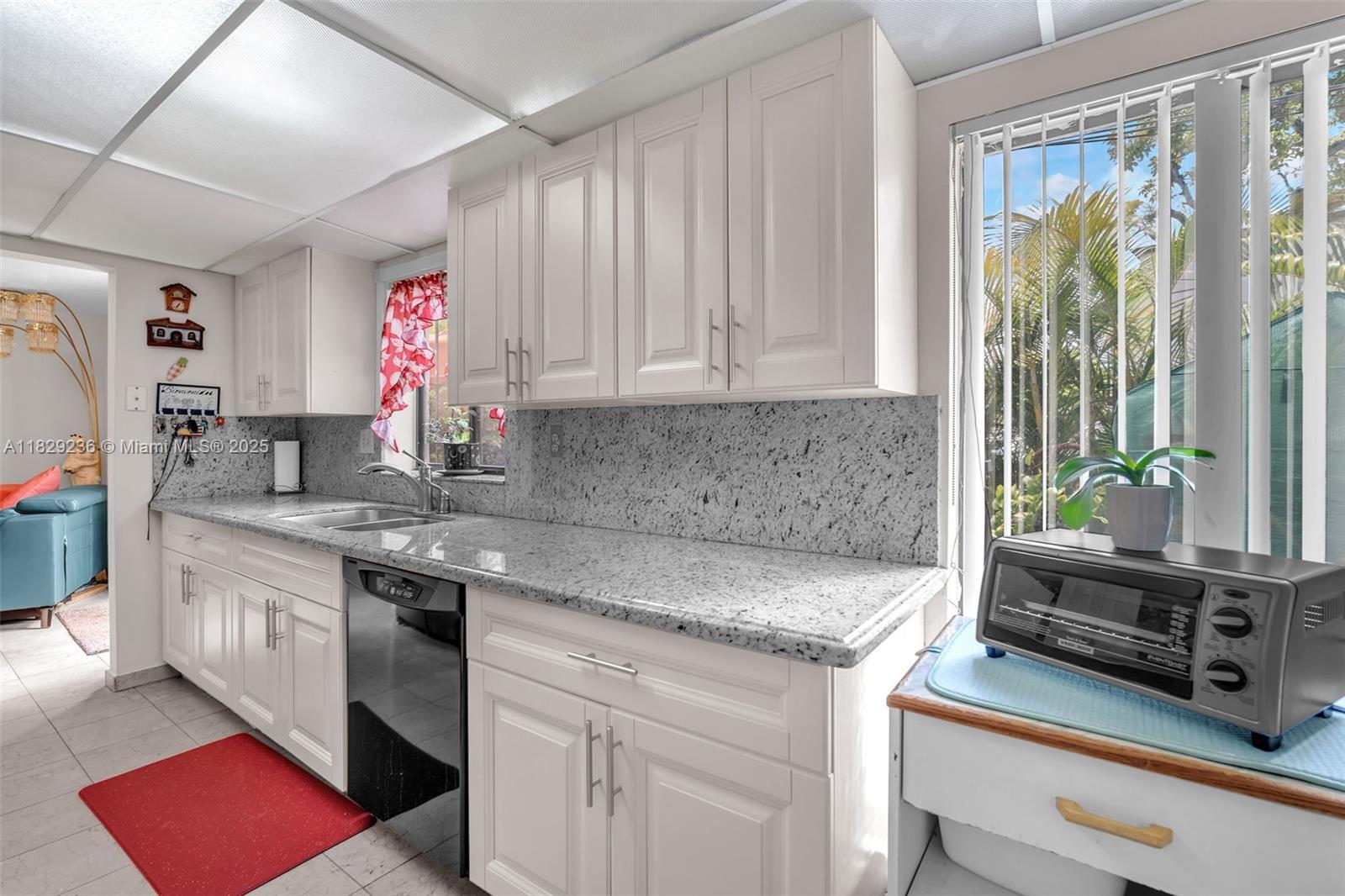 VILLA VENEZIA CONDO PH VI - Residential