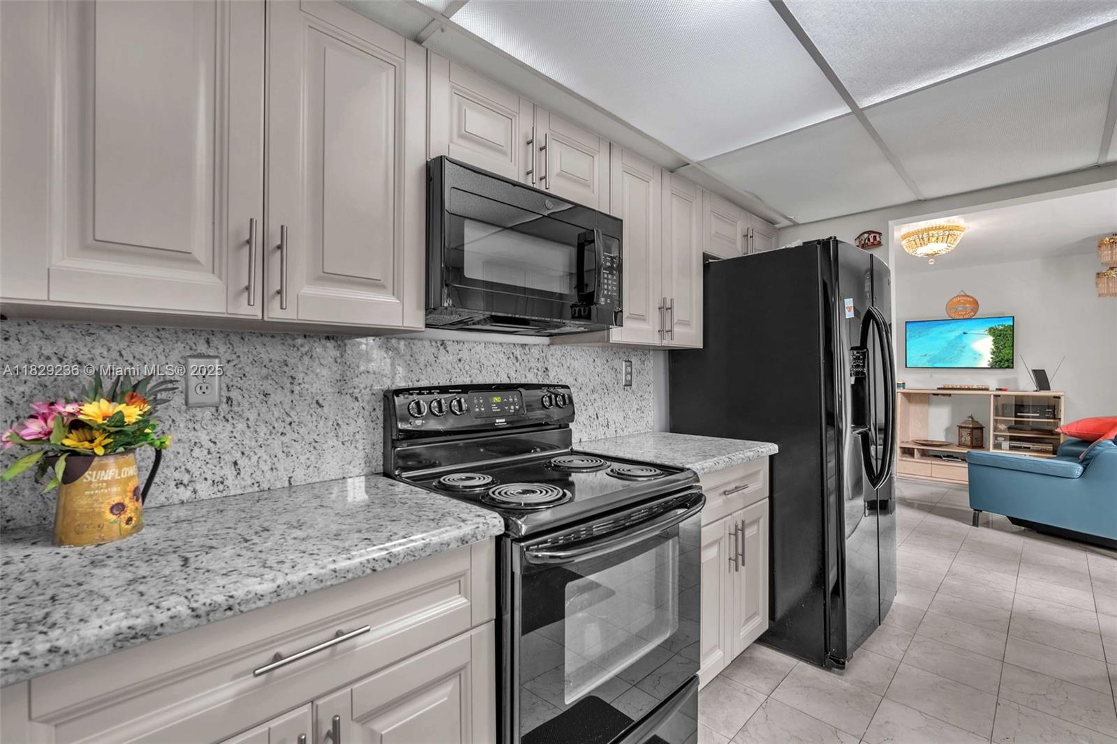 VILLA VENEZIA CONDO PH VI - Residential