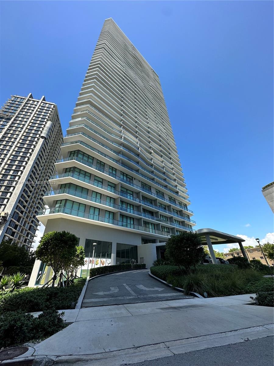 PARAISO BAYVIEWS CONDO - Residential Lease