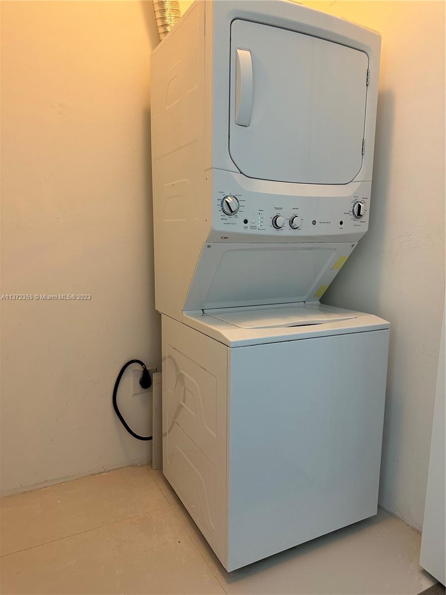PARAISO BAYVIEWS CONDO - Residential Lease