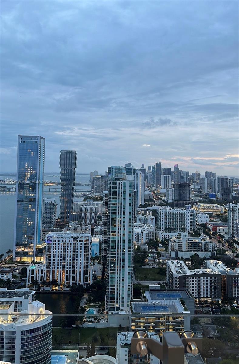 PARAISO BAYVIEWS CONDO - Residential Lease