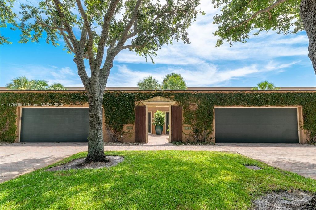 Photo of 11711 SE Florida Ave, Hobe Sound, FL 33455 (MLS # A11876665)