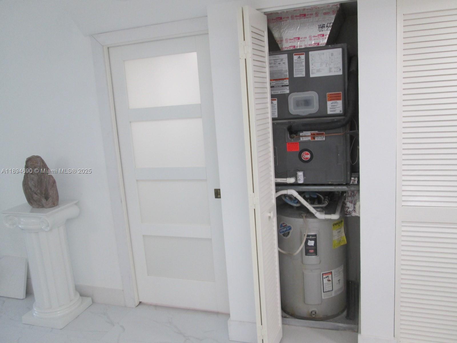 HOLLYBROOK GOLF AND - Residential