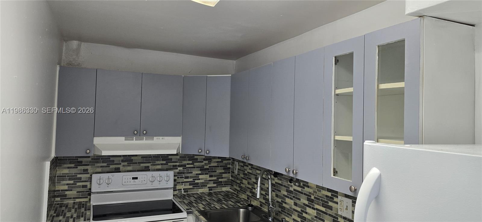 SUNSET VILLAS NO 3 CONDO - Residential Lease